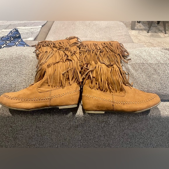 Genuine Leather/Suede Moccasin Boots - Picture 6 of 10